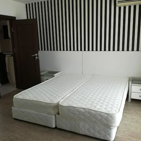 Rich Apartment *